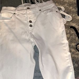 Buckle Lucky ButtonFly White Jeans Size 6